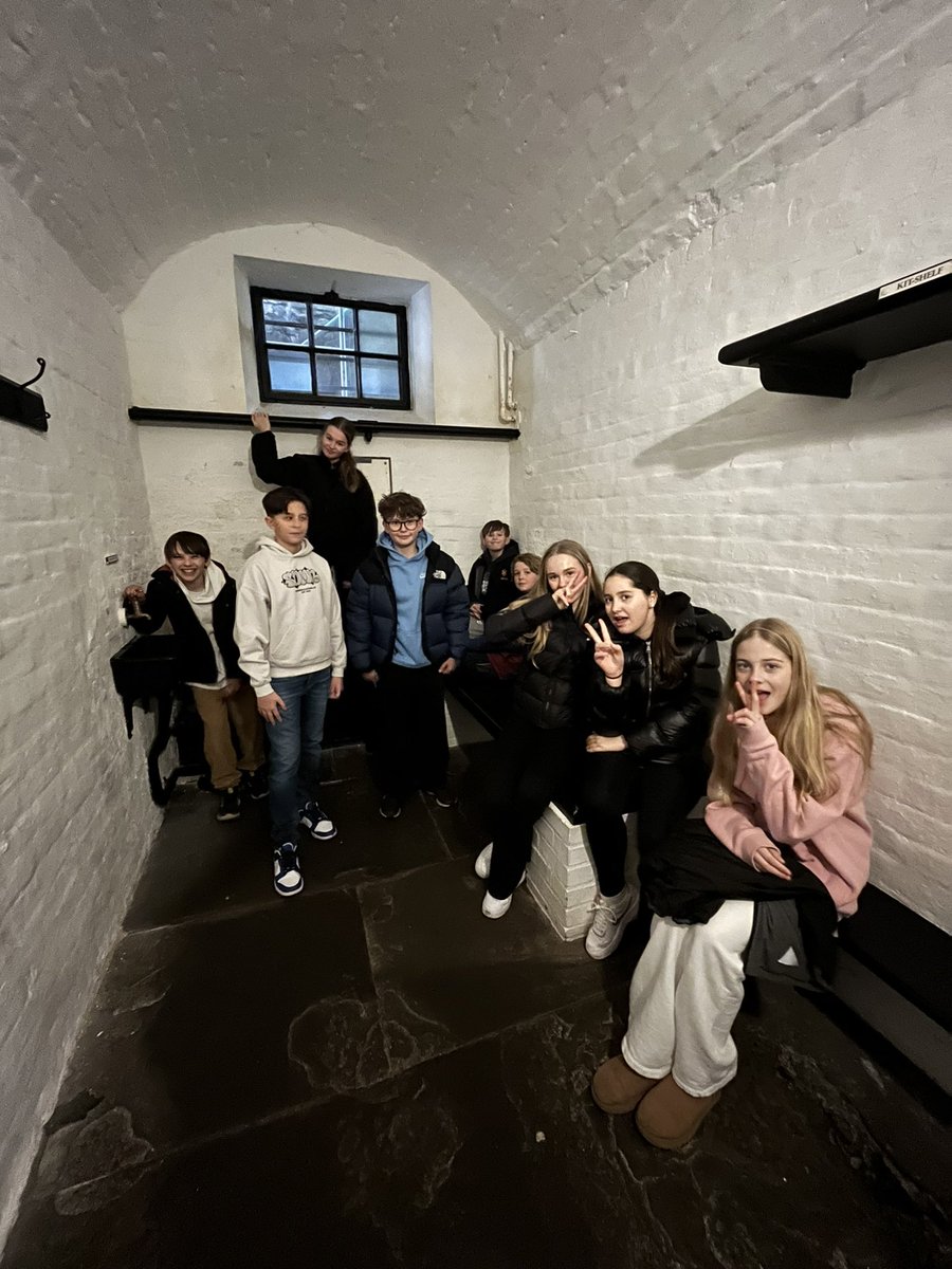felstedprep's tweet photo. We visited Edinburgh Castle, learnt some historical facts and visited the Crown Jewels #EdinburghHockey2024 https://t.co/c8LrpKTHEr