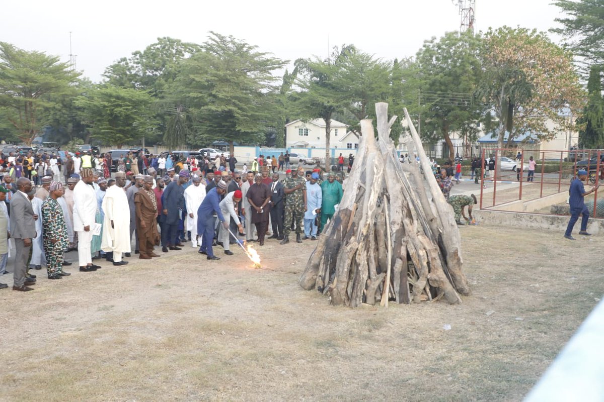 NigAirForce's tweet photo. Highlighting Nigeria's rich cultural diversity! Today, 20 Jan 24, @NigAirForce Bases nationwide celebrated the 2023 BASA, reinforcing the strength of our cultural diversity. Kudos to @NigAirForce and Nigeria as a whole! #CulturalHeritage https://t.co/JfbMHuxcFt