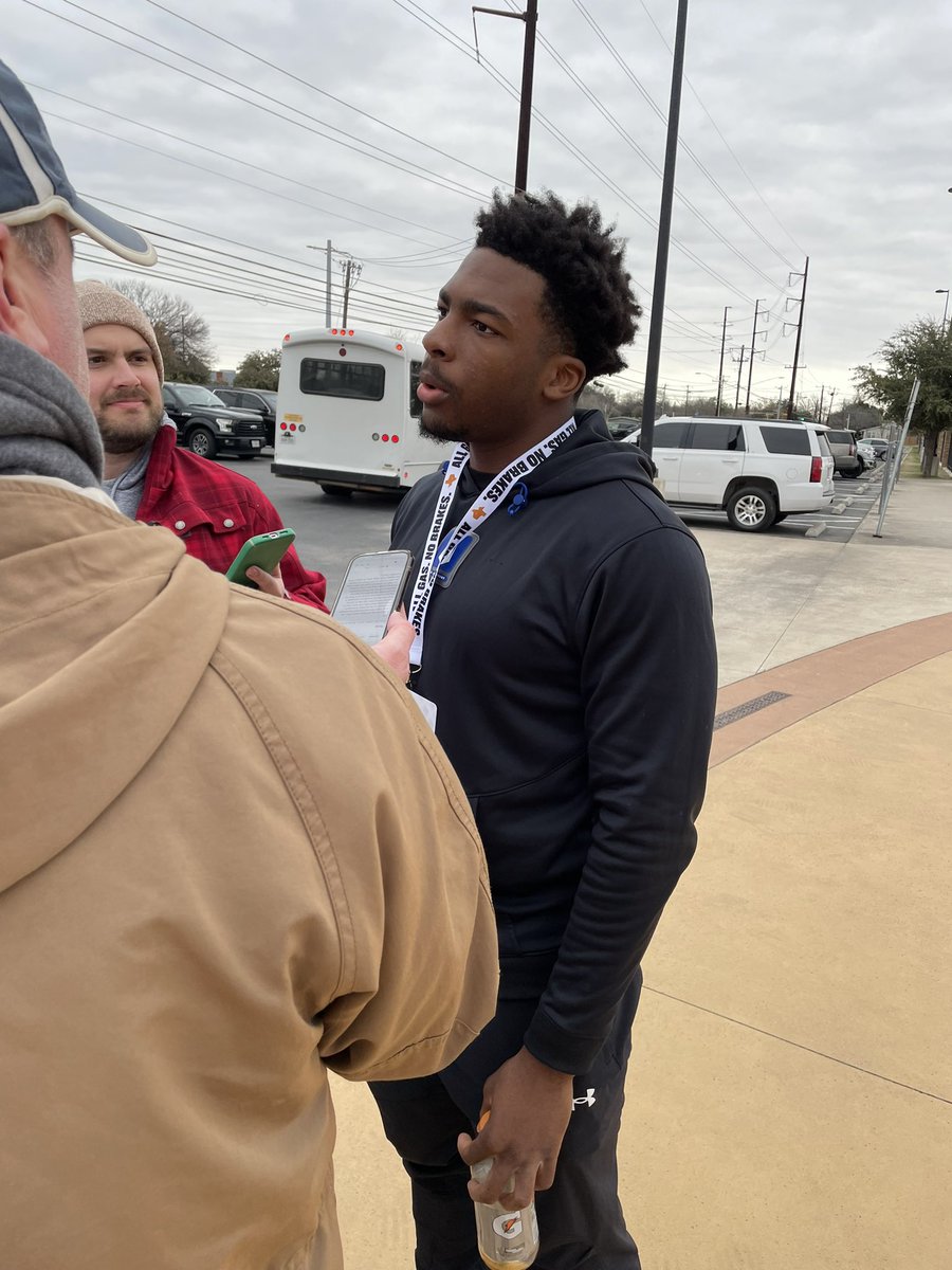 IMG Academy 2025 4 ⭐️ LB Gavin Nix (@g6nix) after Texas’ junior day. Nix says that he met Texas’ new LB coach Johnny Nansen today, and hopes to take an official visit at Texas in the future. @HornSports | #HookEm