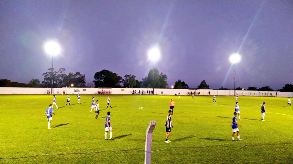 ALACANCHA2's tweet photo. COPA DE SELECCIONES| Empata en los primeros minutos del segundo tiempo el combinado de Lavalleja. Ahora estan 1a1 en Santa Clara. ⚽ https://t.co/pyjmsjc72I