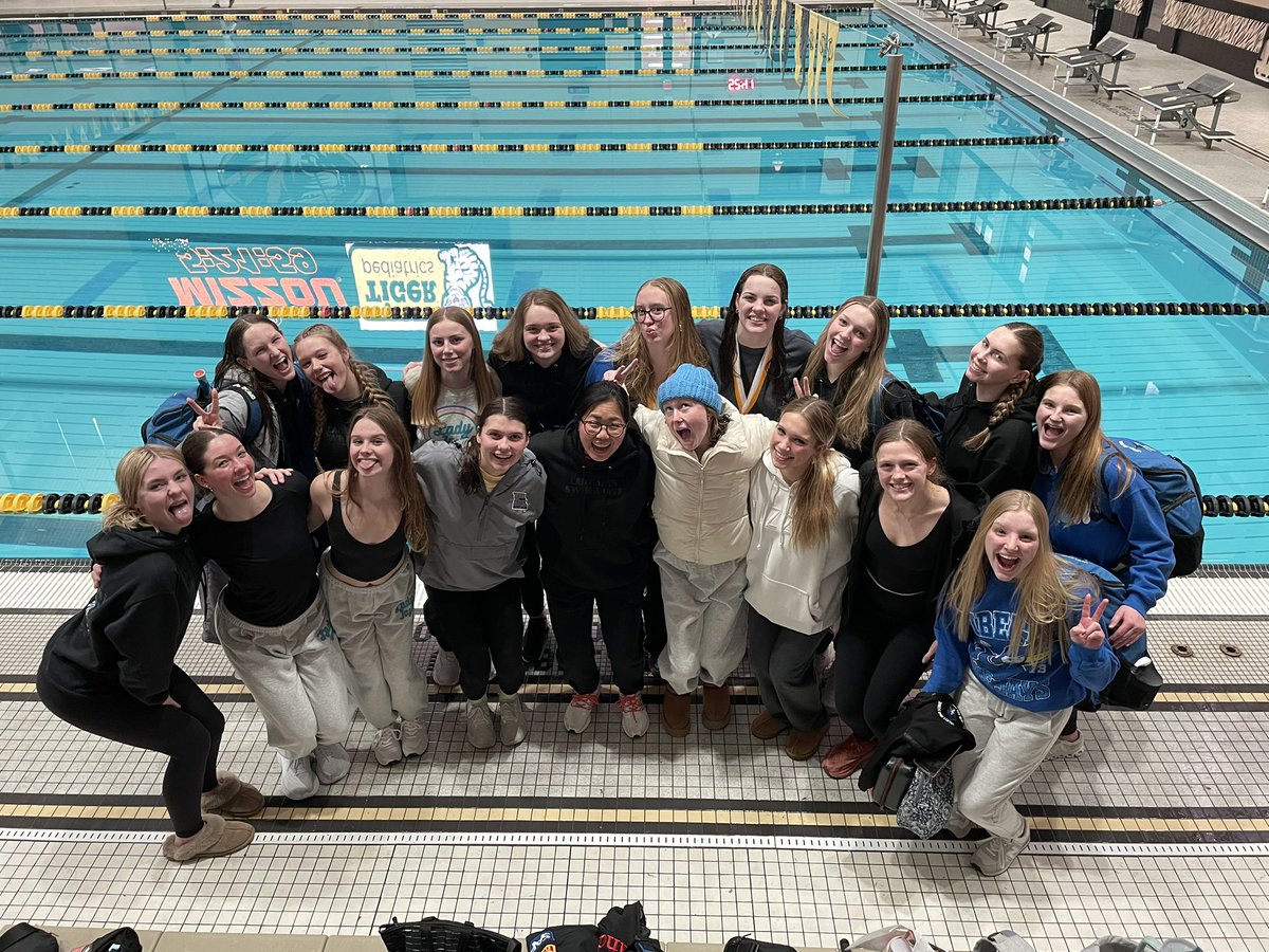LHSswimanddive's tweet photo. Overall the team takes 10th at COMO!! https://t.co/f8UzNQIhMq