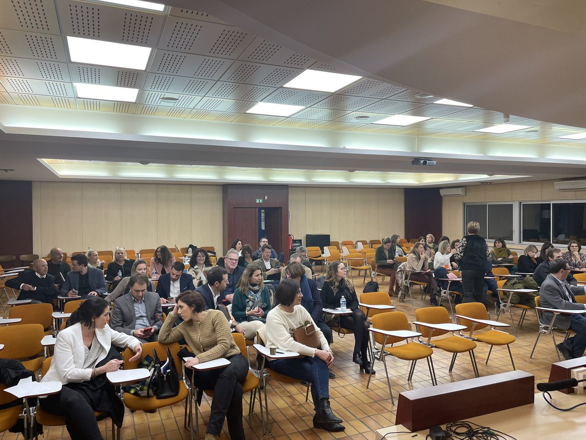 La chambre des notaires de l’Hérault recevait l’AG du GIN GRAND SUD , l’occasion de réunir les notaires négociateurs et leurs collaborateurs des huit départements concernés, pour une après-midi de travail et d’échanges 👍
#notairesdefrance #negociation #gingrandsud #gindefrance