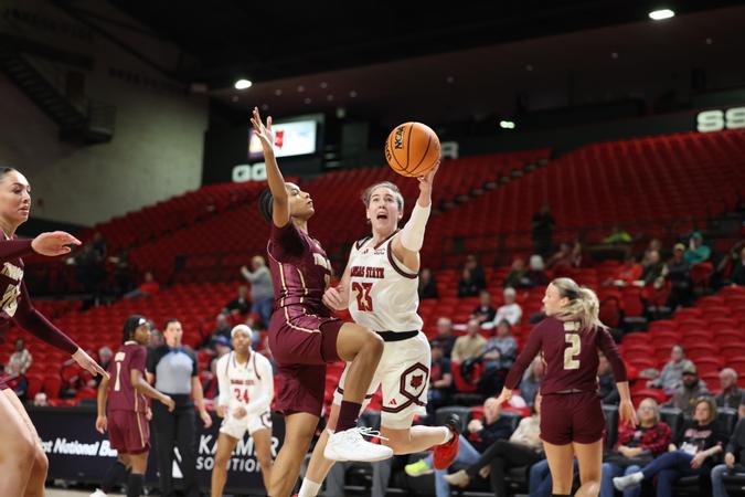 Higginbottom Reaches 1,000 Career Points During 57-53 Win Over Texas State dlvr.it/T1fgHZ