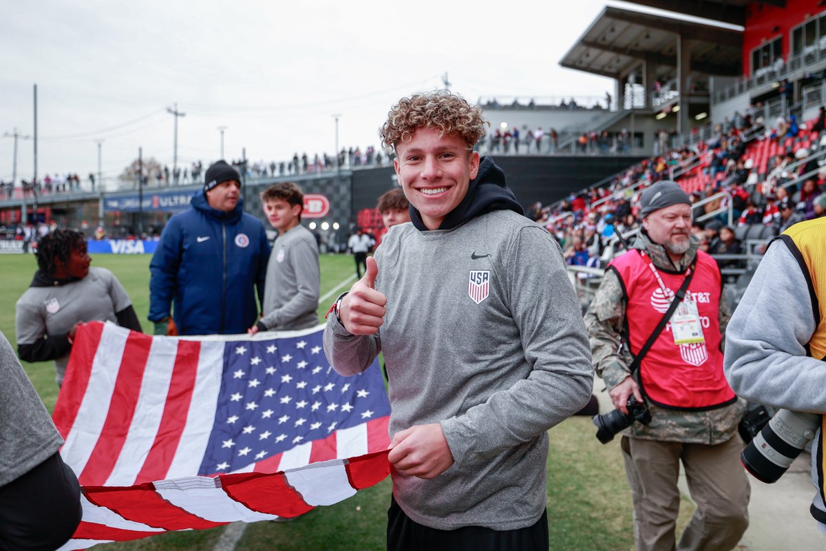 𝙰𝚁𝚂𝙷𝙾𝚃𝚂 Media tweet media