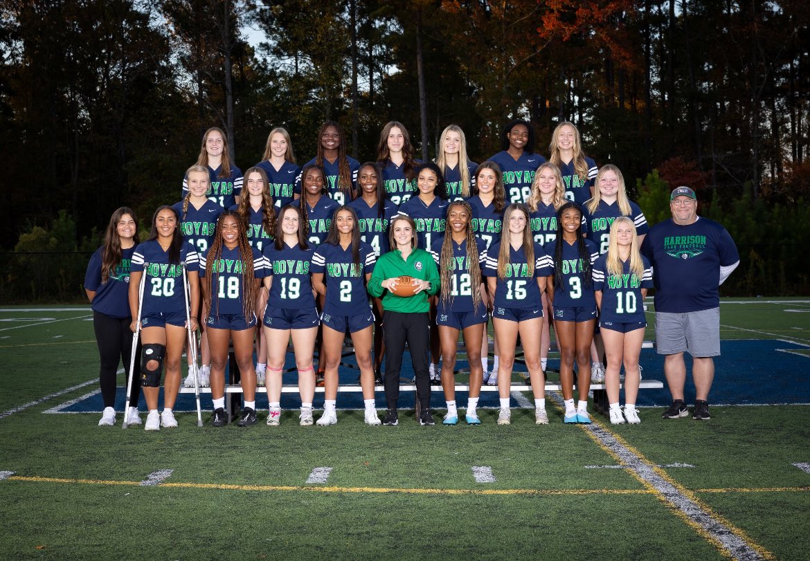 PKaracalidis's tweet photo. Celebrated a season filled with victories, challenges, and unforgettable moments. Grateful for the team spirit and looking ahead to the next chapter. Thank you coaches and parents for all your support! 🏈 @hhshoyafootball https://t.co/UPV09yVsPJ