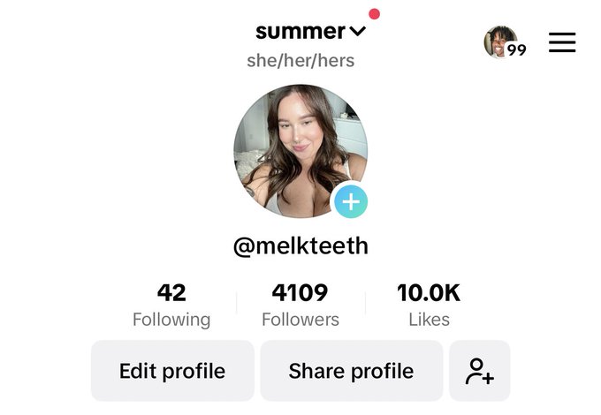 go follow my socials please 🫶🏼 https://t.co/hh44C1iFvy