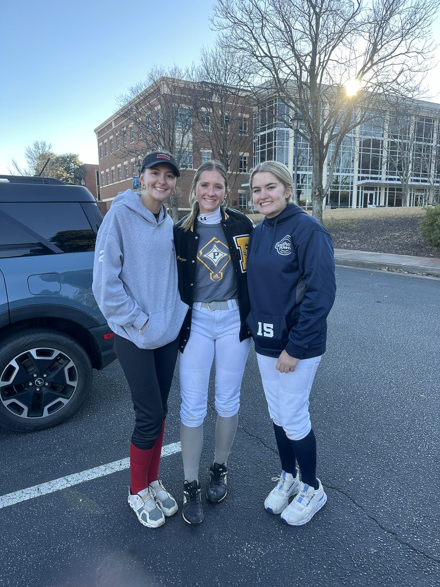 Thank you to <a href="/AUG_Softball/">AUG_Softball</a> for a great camp today! It was so much fun!