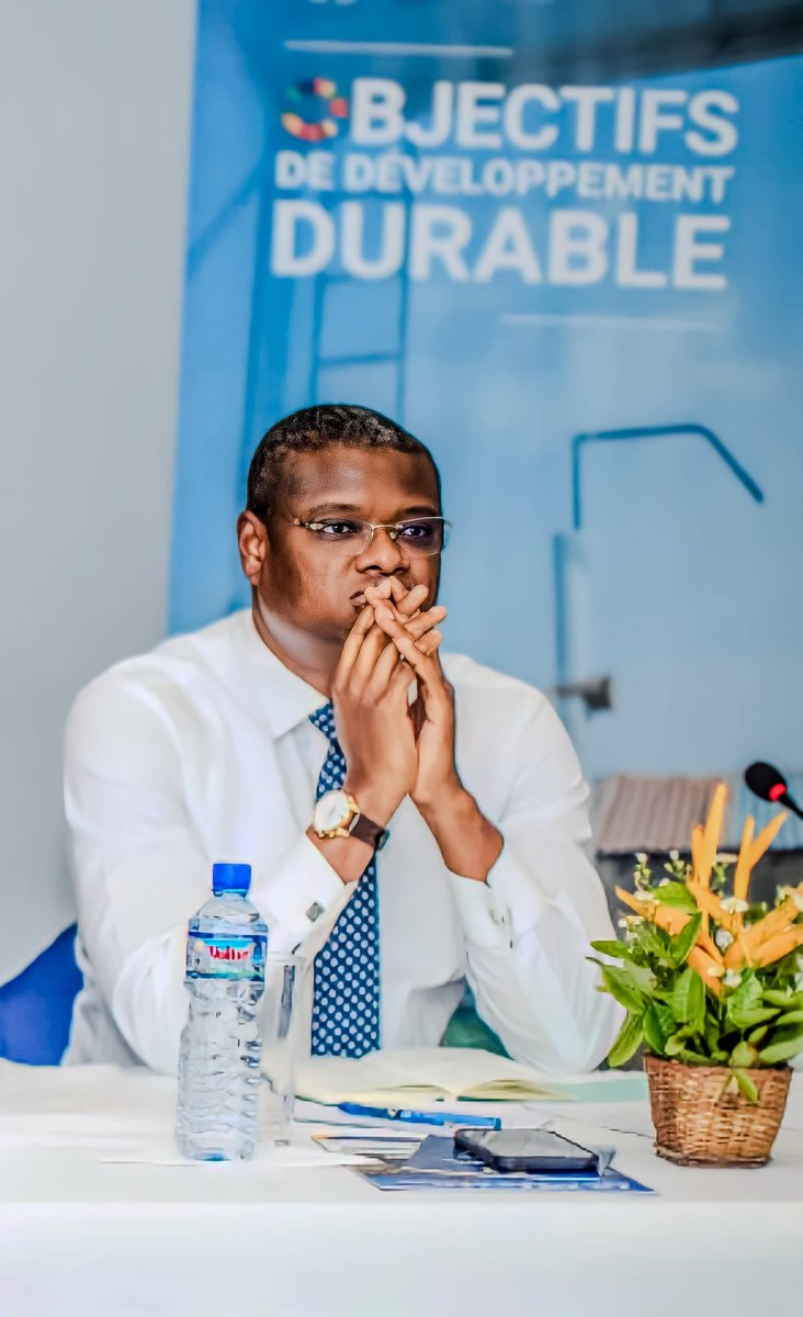 DuduBuAlMaktoum's tweet photo. Le Candidat qui a le meilleur profil pour bien diriger le Sénégal et le mener vers le développement durable en s'appuyant sur des valeurs morales pour une meilleure gestion de nos maigres ressources. 

Yalla bou yakar tasse 
#Allonsrécupérernoscarteselecteurs https://t.co/AVQHnlQAJn