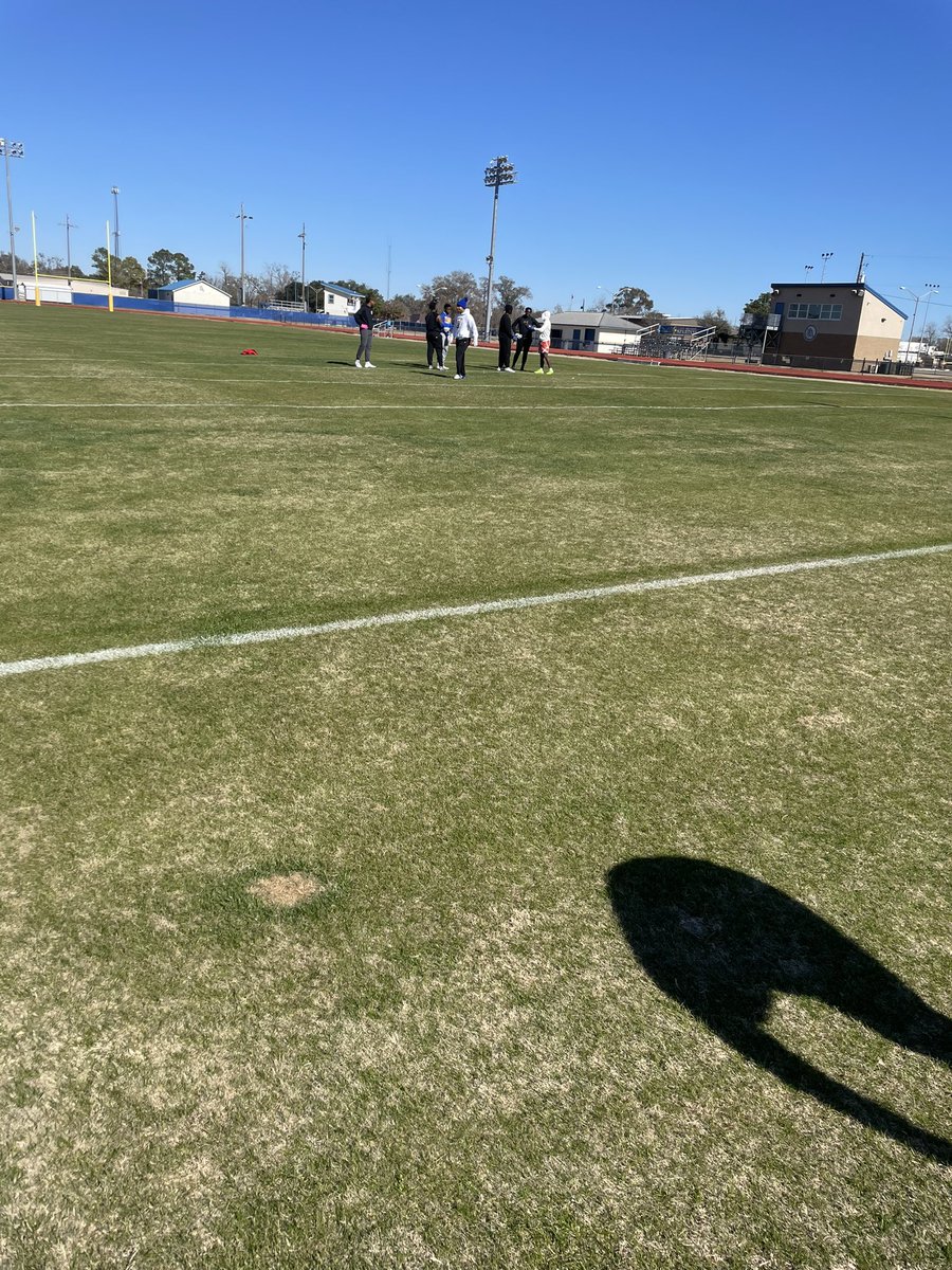 Extra work then practice later #AlwaysGrinding <a href="/coachbrock923/">Brock Matherne</a> <a href="/campmoula_MG/">Ernest Harvey Jr.</a>