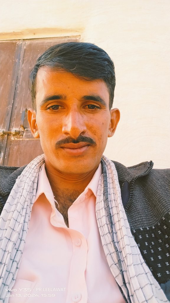 PRMeghwal875's tweet photo. दुनिया में आपको डुबाने के लिये ऐसे लोग भी बैठे होंगे 
जिनको तैरना आपने सिखाया होगा
#GoodMorningEveryone https://t.co/s2OlzxkYxI