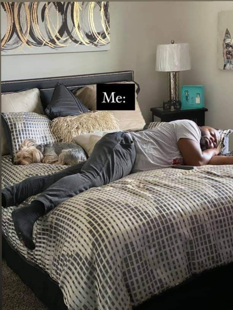 *6 missed calls*
*5 missed facetime*
*8 unread messages*