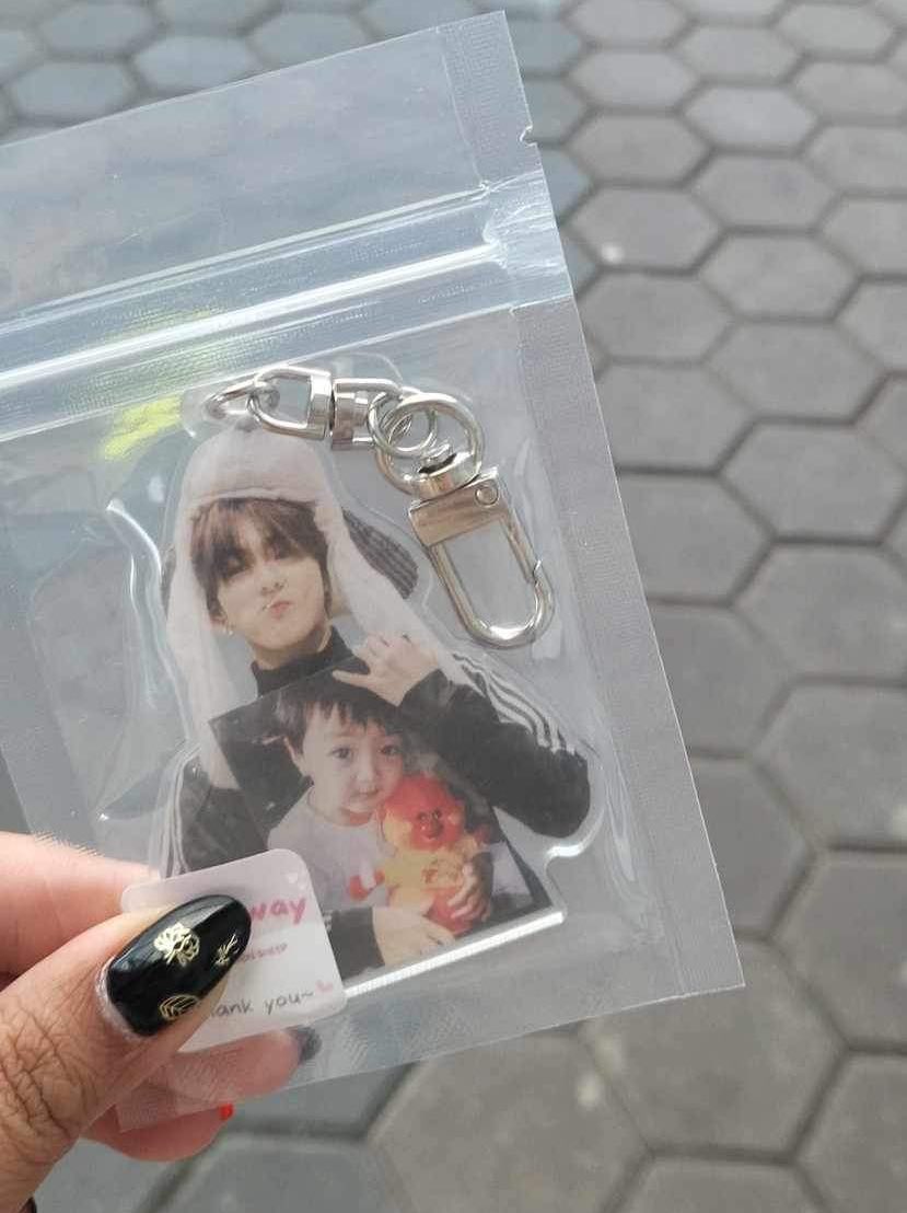 thank you so much for helping me @daseulfanever!!!! 

thank you also @GDS_0209 for the keychainnnn so prettyyyyyyyy 😍😍😍😍