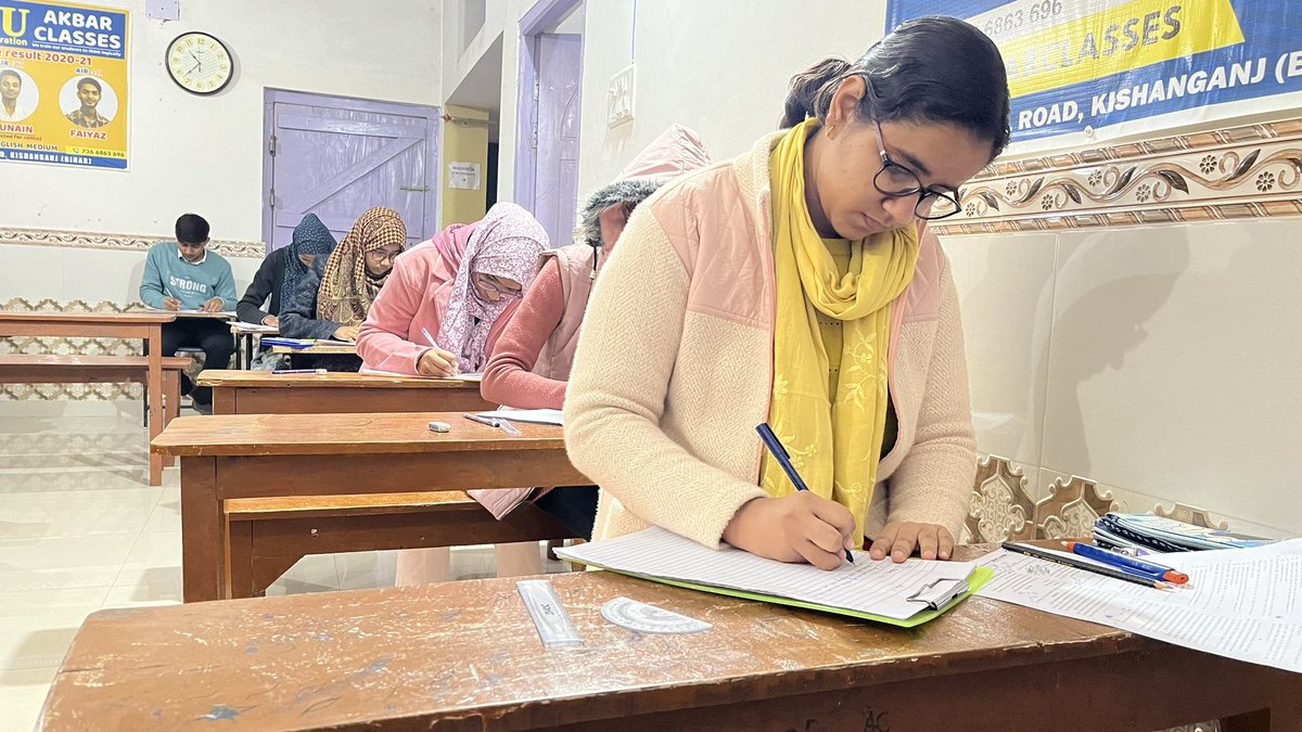 AkbarClasses's tweet image. Third Science test in the CBSE Class 10 Test Series at AKBAR CLASSES! 🚀🔬 

Putting in the work for success! 💪📚 

#CBSEClass10 #ScienceTest #AkbarClasses