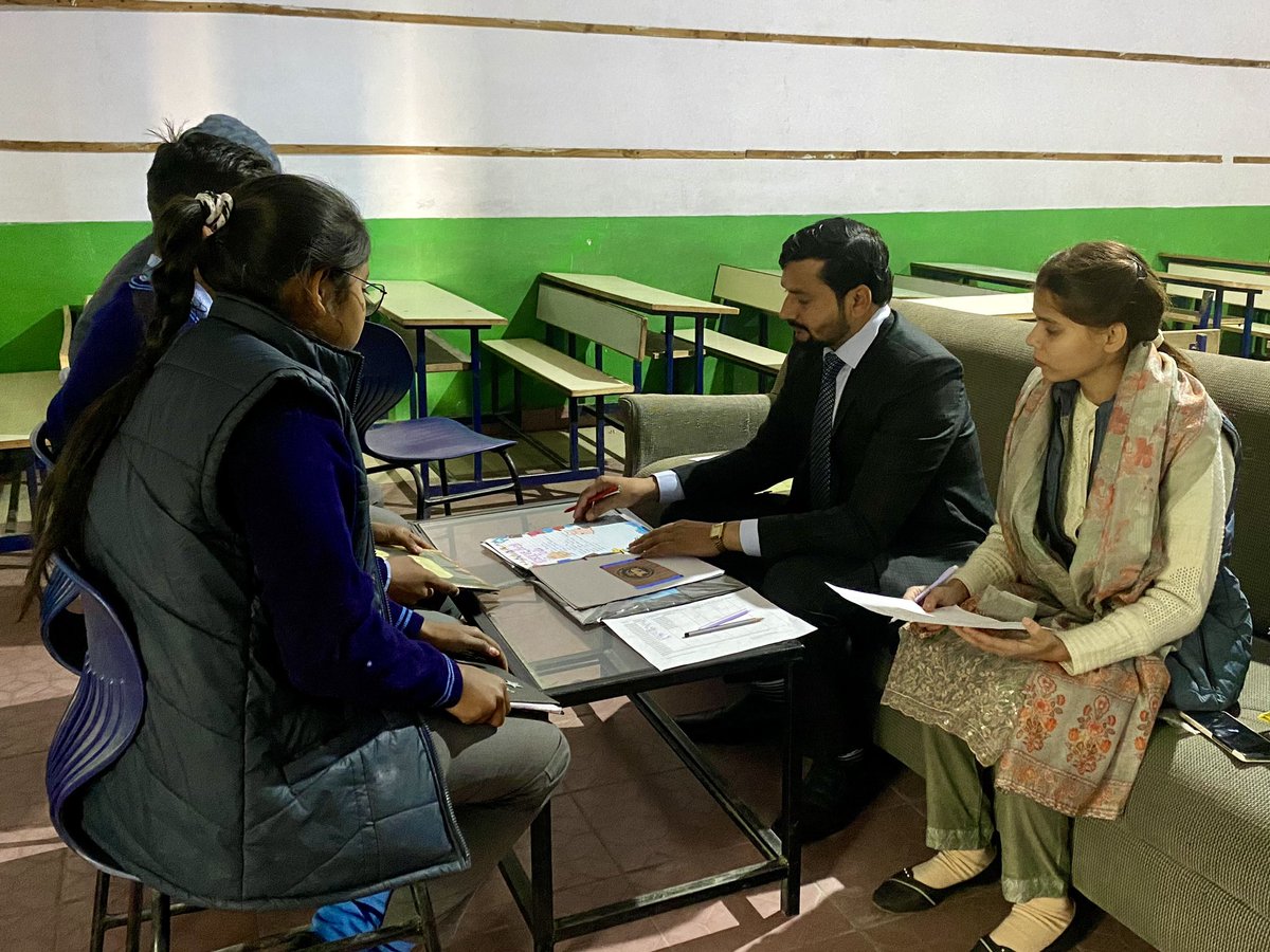 imrajnishmishra's tweet photo. Rajnish Mishra as a CBSE EXTERNAL EXAMINER for the subject ECONOMICS (030) at the WOODWARD PUBLIC SCHOOL BHADOHI.
Thanks to Principal Ma’am and Internal Subject Teacher for the coordination.
Date: 20&amp;21/01/2024
#cbse #cbseboard #cbseschool #examination #exam #external #viva #eco https://t.co/0UmWu5dFOW