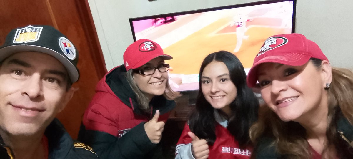 #TuPaseCompleto saludos 3 amigos!! 🤘🏻🎸🤘🏻 <a href="/adevaldes/">Antonio de Valdés</a> <a href="/EnriqueBurak/">Enrique Burak</a> <a href="/pepesegarra/">Pepe Segarra</a>