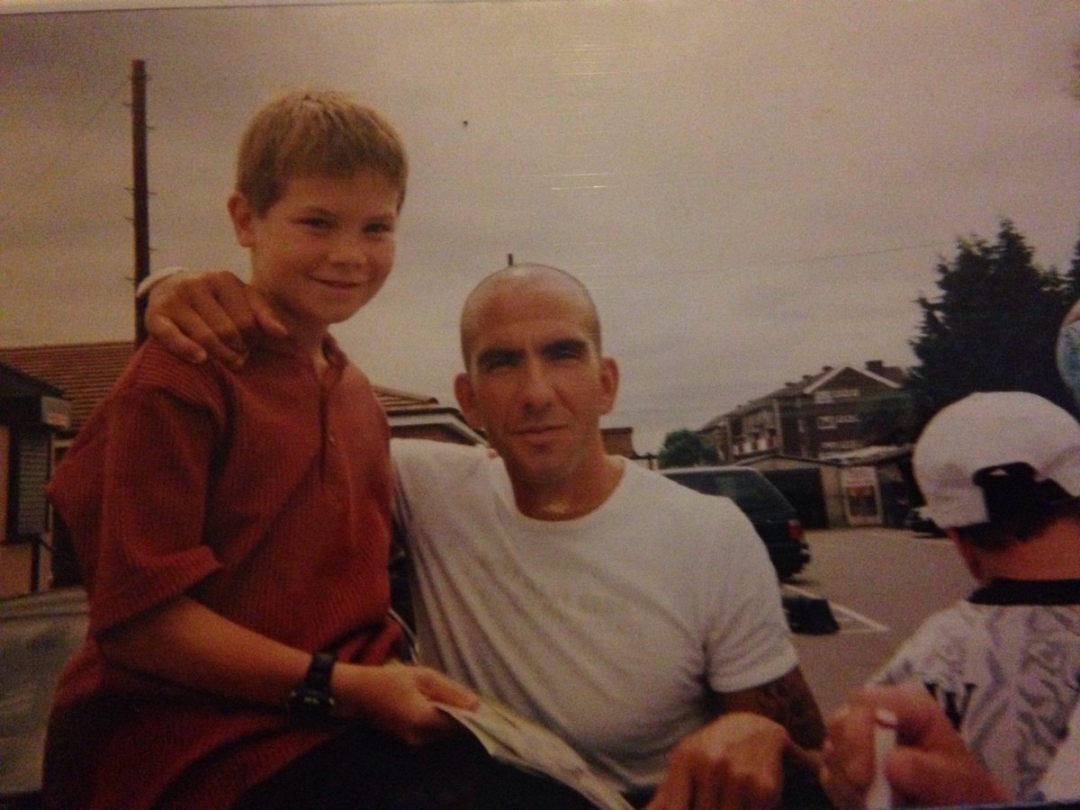 Lee_Smith37's tweet photo. @MartynHobbs12 Met my hero when I was about 10 years old. Would love a signed shirt. #COYI https://t.co/4mdCFHMVYZ
