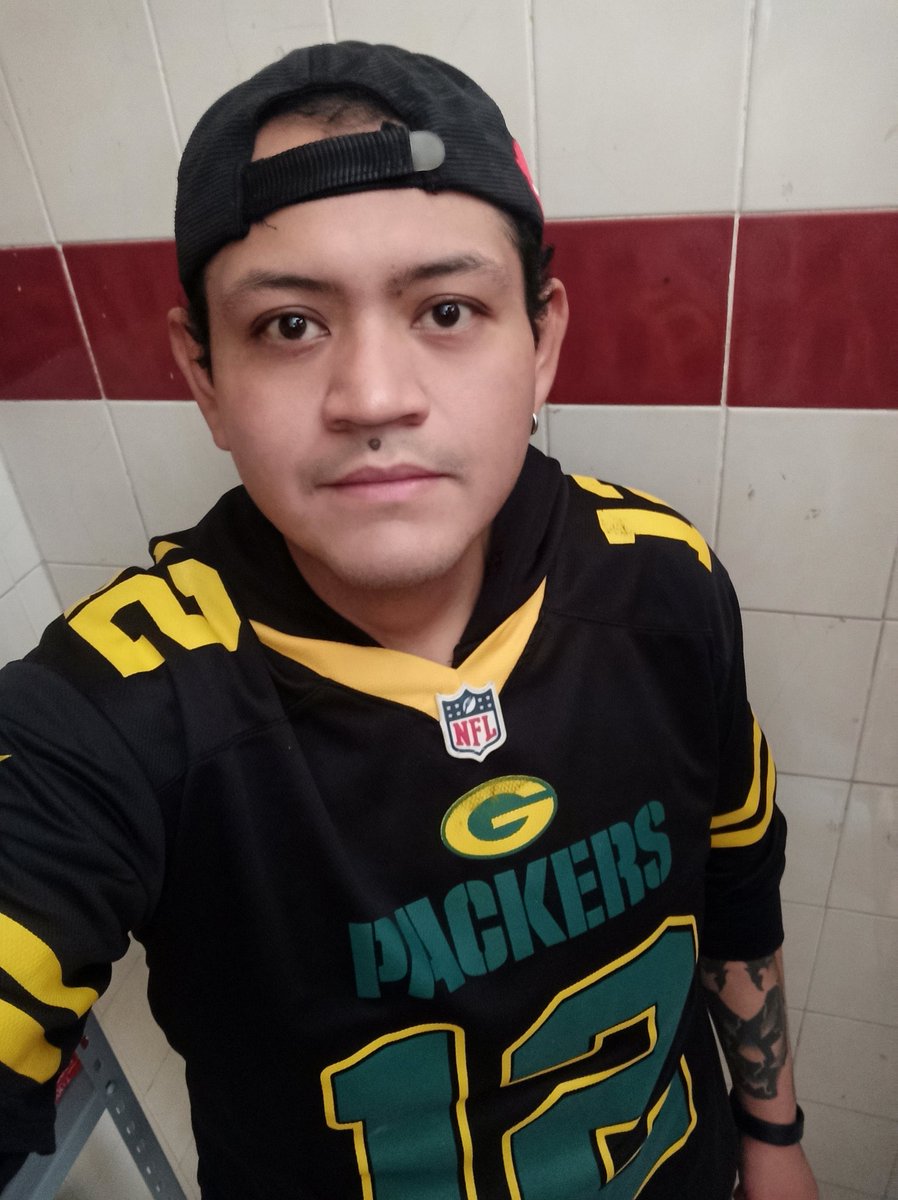pachonf5316's tweet photo. #TuPaseCompleto hoy ganan los packers 💚💛 https://t.co/AdTGHW7xEq