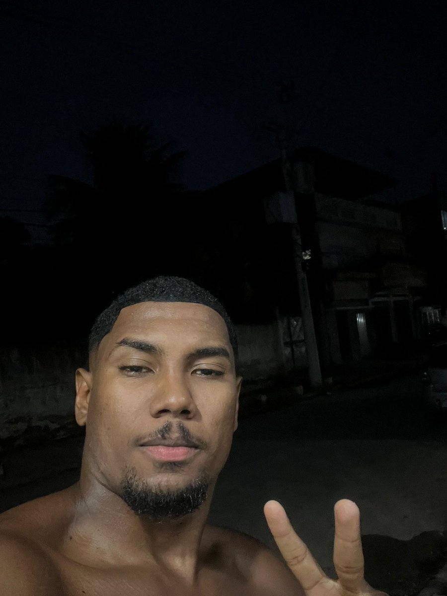 O corte de cabelo é a maquiagem do homem rs