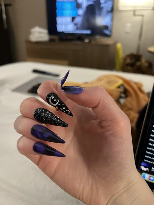 Watch hickey's leaked NSFW photo on TwXstars