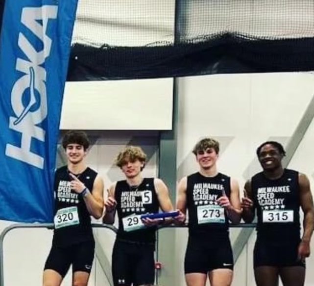 nolan_anderson3's tweet photo. ⚡️7th fastest time in the US⚡️
Started off our 4x200 with a (20.52s) split! Finished 1st overall with a time of 1:28.24 @JohnikinKevin @MasonKelley_10 @landongallun @MKESpeedAcademy @MileSplitIL https://t.co/EFu53WLZSZ