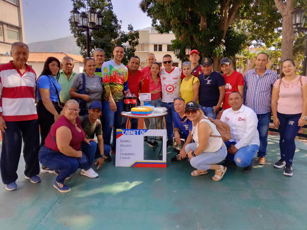 #20Ene | #Hoy desde el Municipio Trujillo, se lleva a cabo la celebración del 7° Aniversario del Carnet de la Patria con una Jornada Especial de atención dónde la <a href="/oavaleraivss/">Ofic Adm Valera IVSS</a> dijo presente. Seguiremos siendo guardianes de la Protección
<a href="/NicolasMaduro/">Nicolás Maduro</a> 
<a href="/MagaGutierrezV/">Magaly Gutiérrez Viña</a>