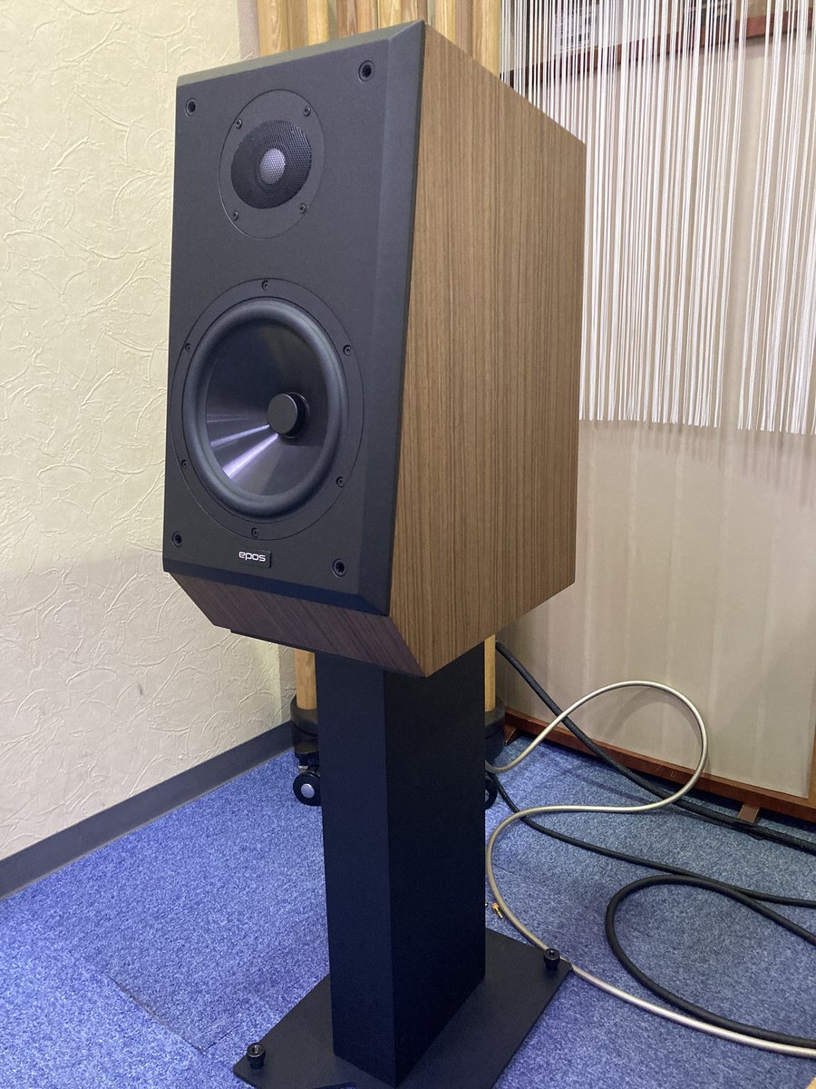 nomuramusen's tweet photo. おはようございます😊
昨日に引き続き本日も「EDISCREATION体験会」を開催しています❗️
オプティカルアイソレーションやハブの有無やグレードでの音質の違いなどご試聴いただけます😆
ぜひ #EDISCREATION 製品をご体験下さい🙇♂️
*イベントは撤収作業の為17時までとなります
#ノムラ無線 #大須 https://t.co/xEpnnBXOFc