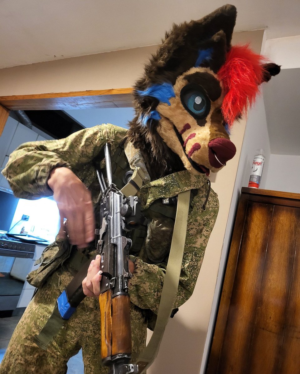 ZVN_Arts's tweet photo. Going out to a raid (we must search for dog treats, im hungru)
(Ak's airsoft, dont worry)
.
.
.
#fursuit #airsoft #4ears #furryart #furry https://t.co/0yssnUr8Pu