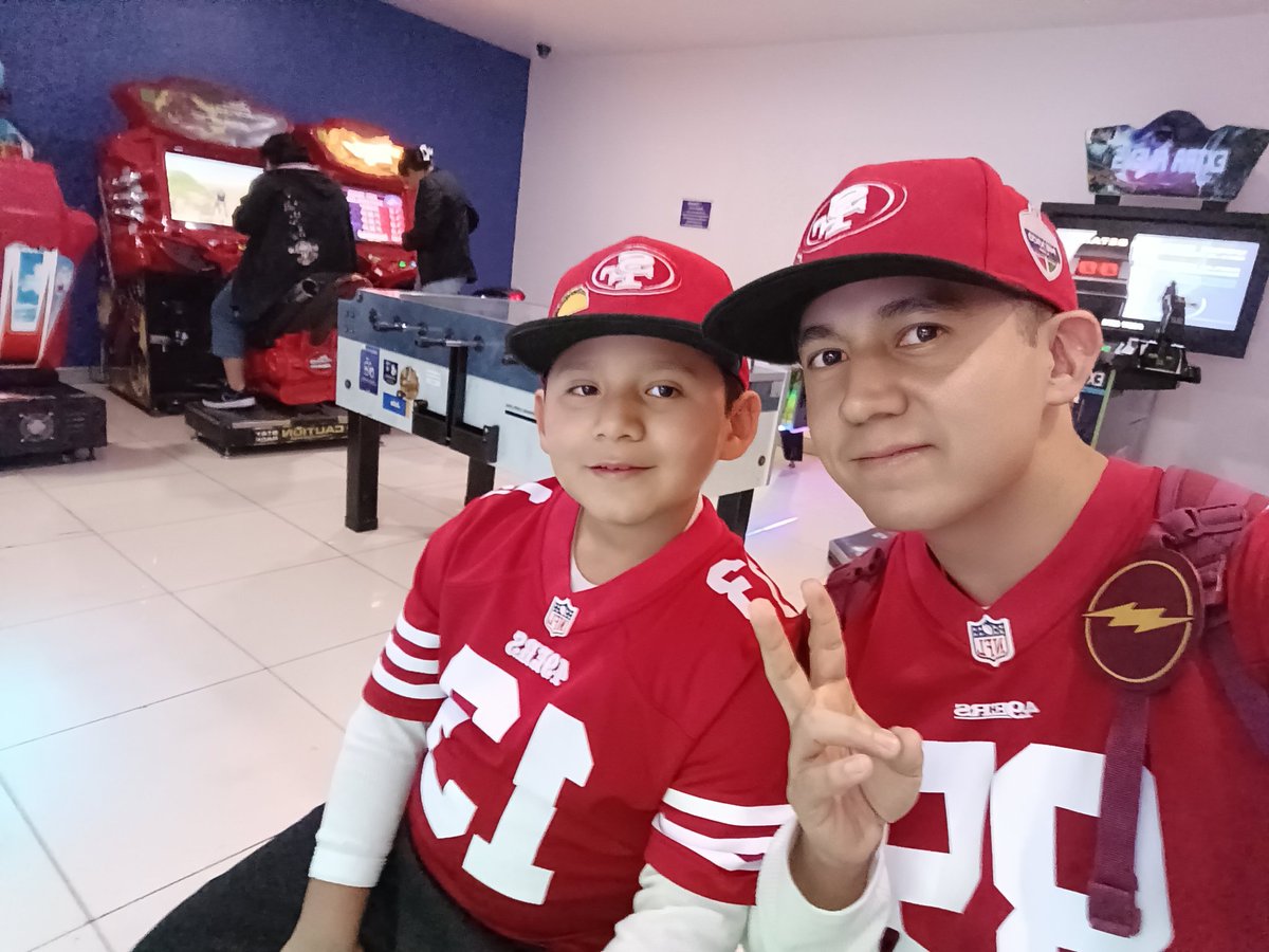 charlyadca's tweet photo. #tu pase completo GoNinersGo porfa Diosito 🏈🎊🥳 https://t.co/FbukE0glCE