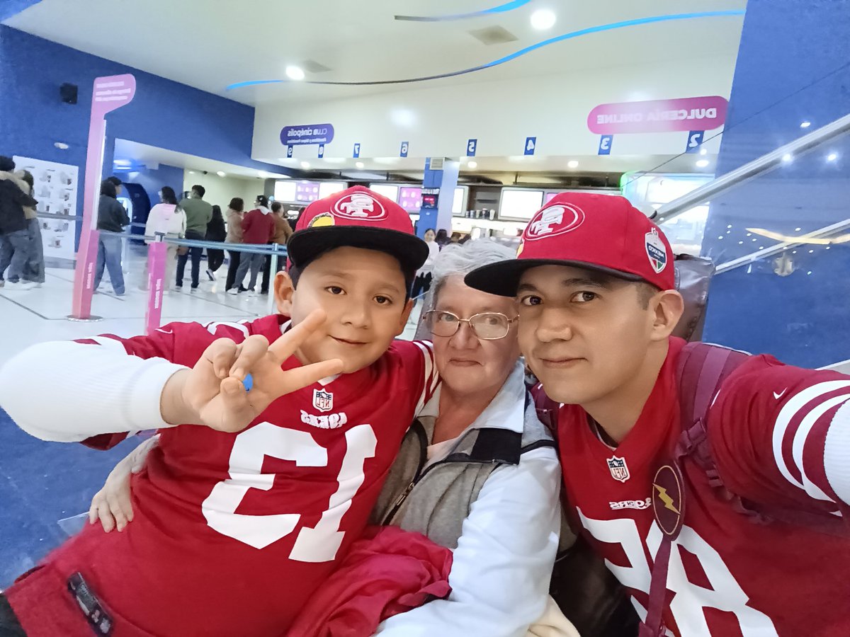 charlyadca's tweet photo. #tu pase completo GoNinersGo porfa Diosito 🏈🎊🥳 https://t.co/FbukE0glCE