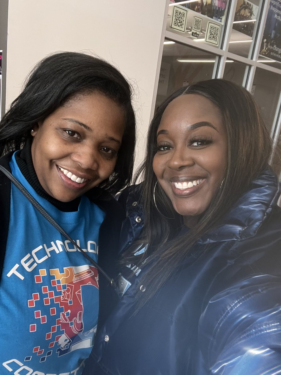 DecaturEducator's tweet image. The leaders in I.T. @DeKalbSchoolsIT !! Kudos to all of your hard work. The #DCSDTechComp24 was amazing per usual! 🕹️🎮💡💻⚙️👩🏾‍💻