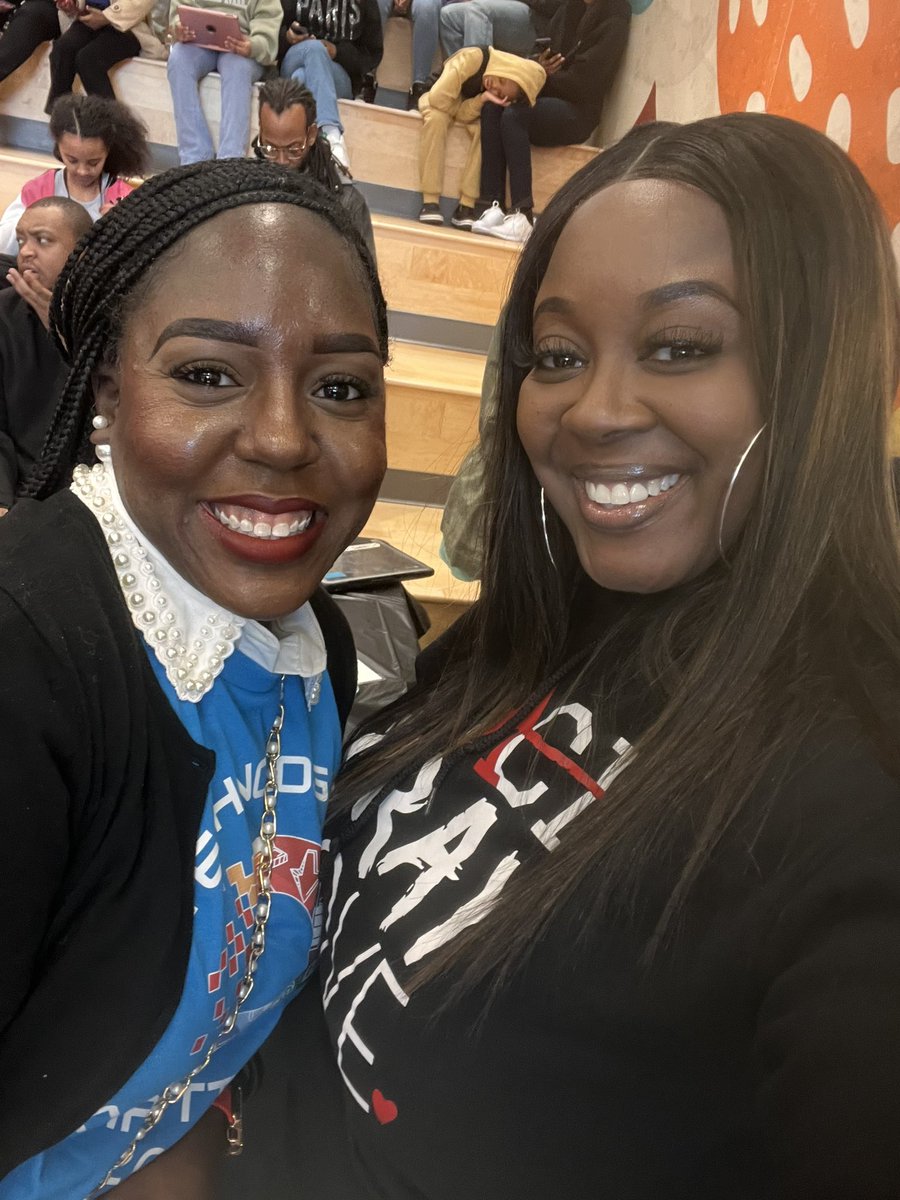 DecaturEducator's tweet image. The leaders in I.T. @DeKalbSchoolsIT !! Kudos to all of your hard work. The #DCSDTechComp24 was amazing per usual! 🕹️🎮💡💻⚙️👩🏾‍💻