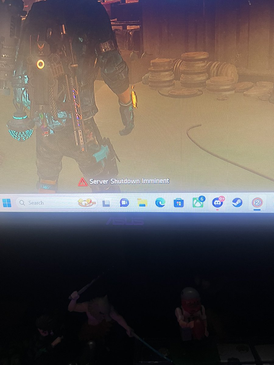 vSaSuKev99's tweet photo. @TheDivisionGame why it say server shut down imminent? Can’t find any info on it. https://t.co/jqJUcPabjW