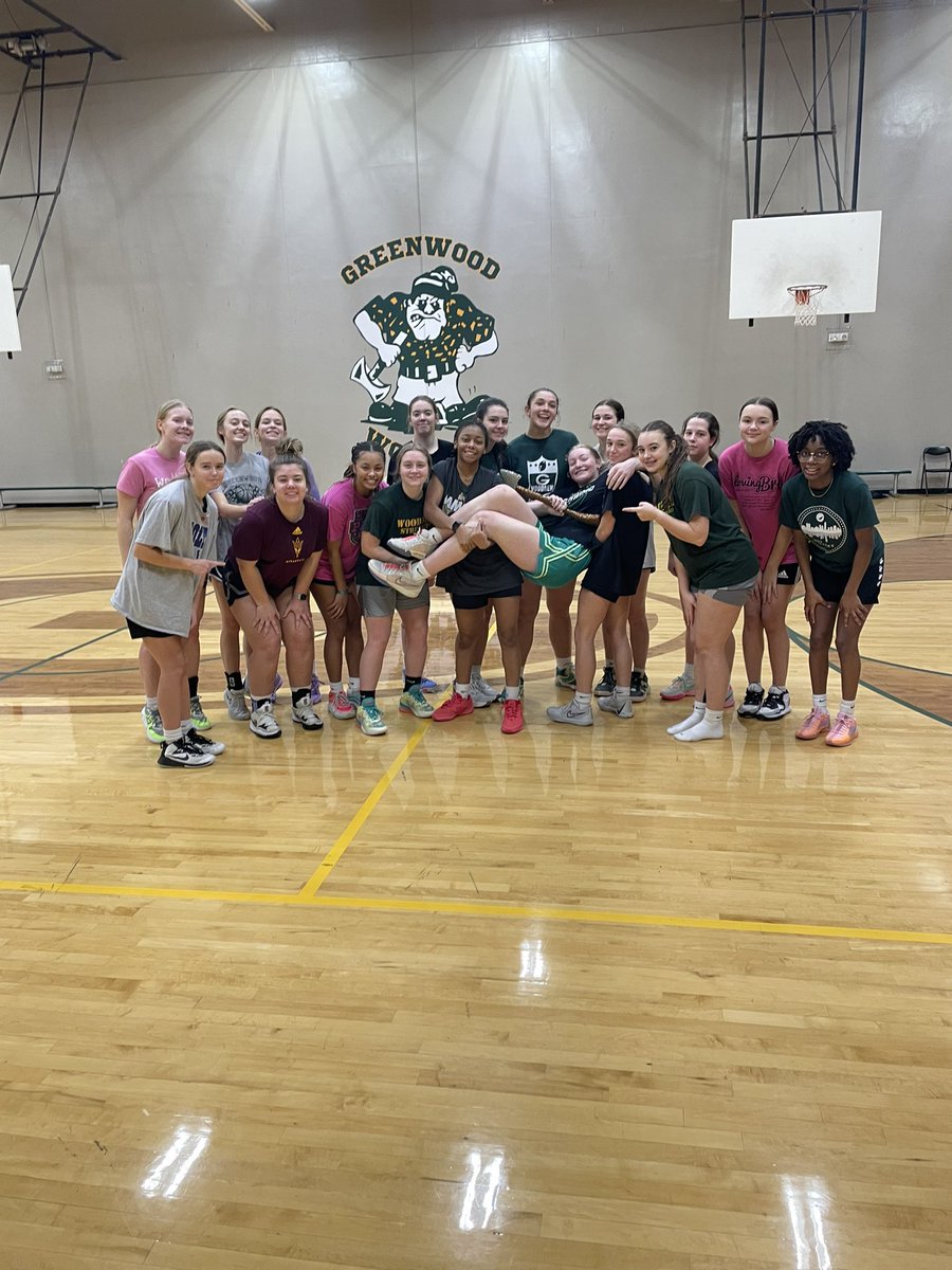 GWladyWoodmenbball tweet media