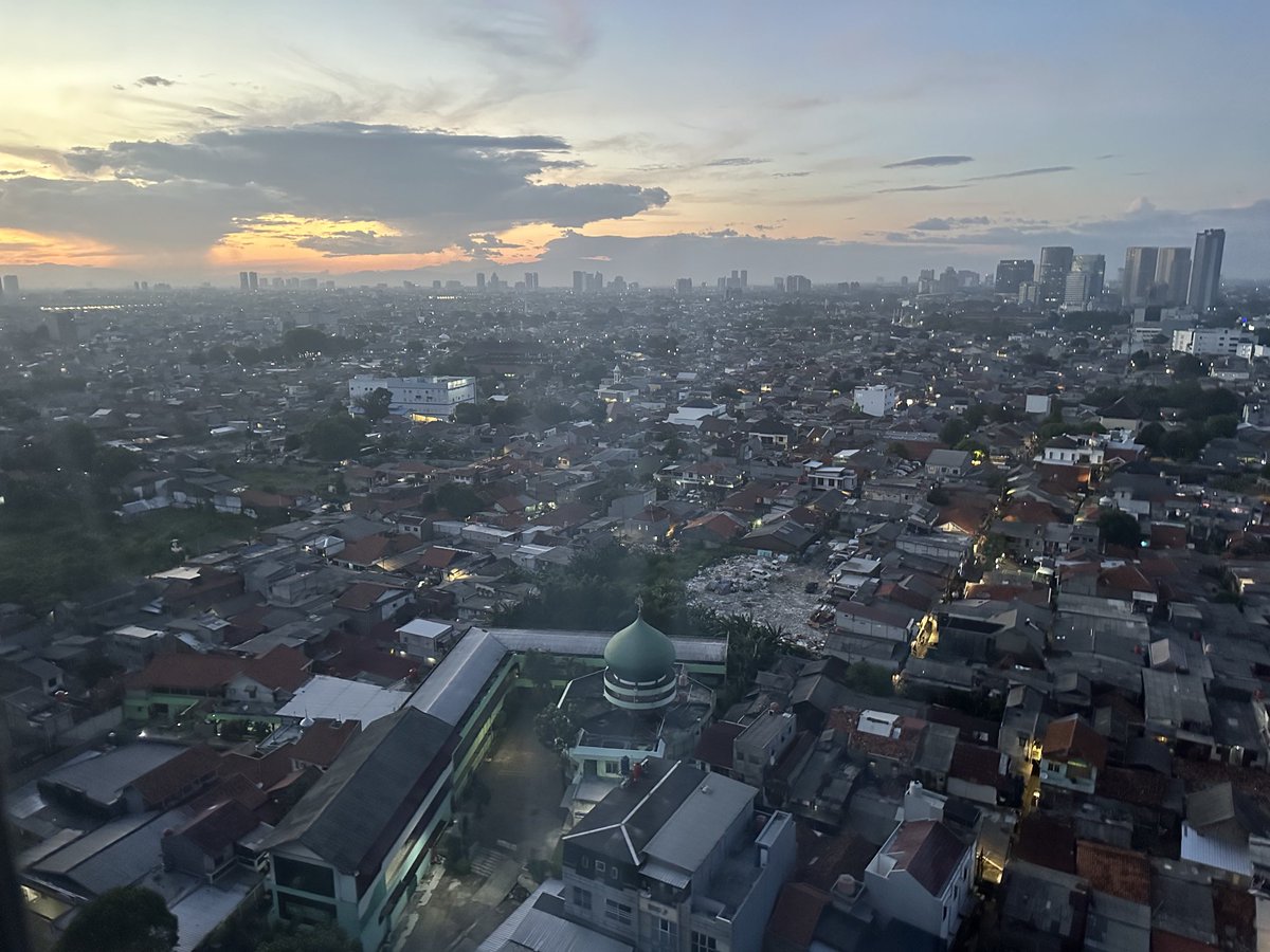 Jakarta-Indonesia:city with 11.5 M people, plus 8 M commute in daily for work.John 4:35: Say not ye There are yet four months, and then cometh harvest? behold, I say unto you, Lift up your eyes, and look on the fields; for they are white already to harvest. ⁦⁦@SLC_Asia⁩