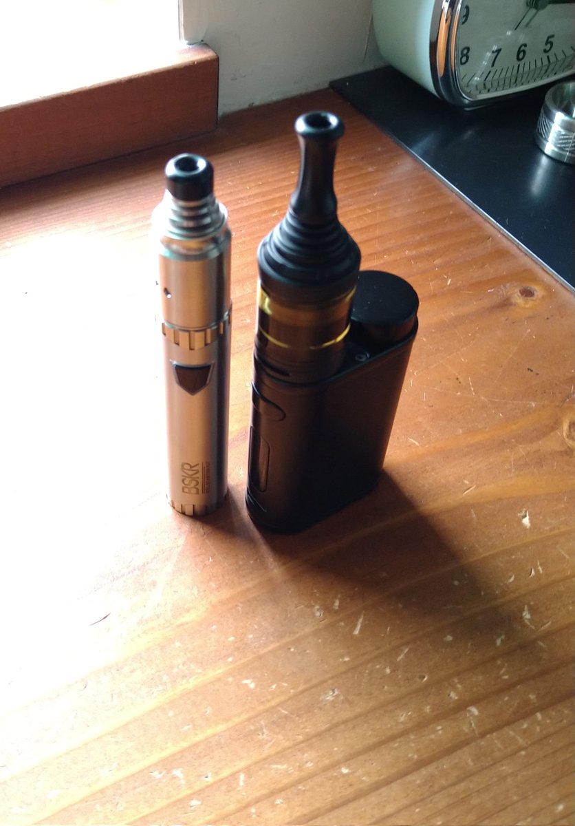 luvsaoli's tweet photo. 今日は引きこもれそうだ😌
#vape #bskr #mtl https://t.co/yB37JU46aj