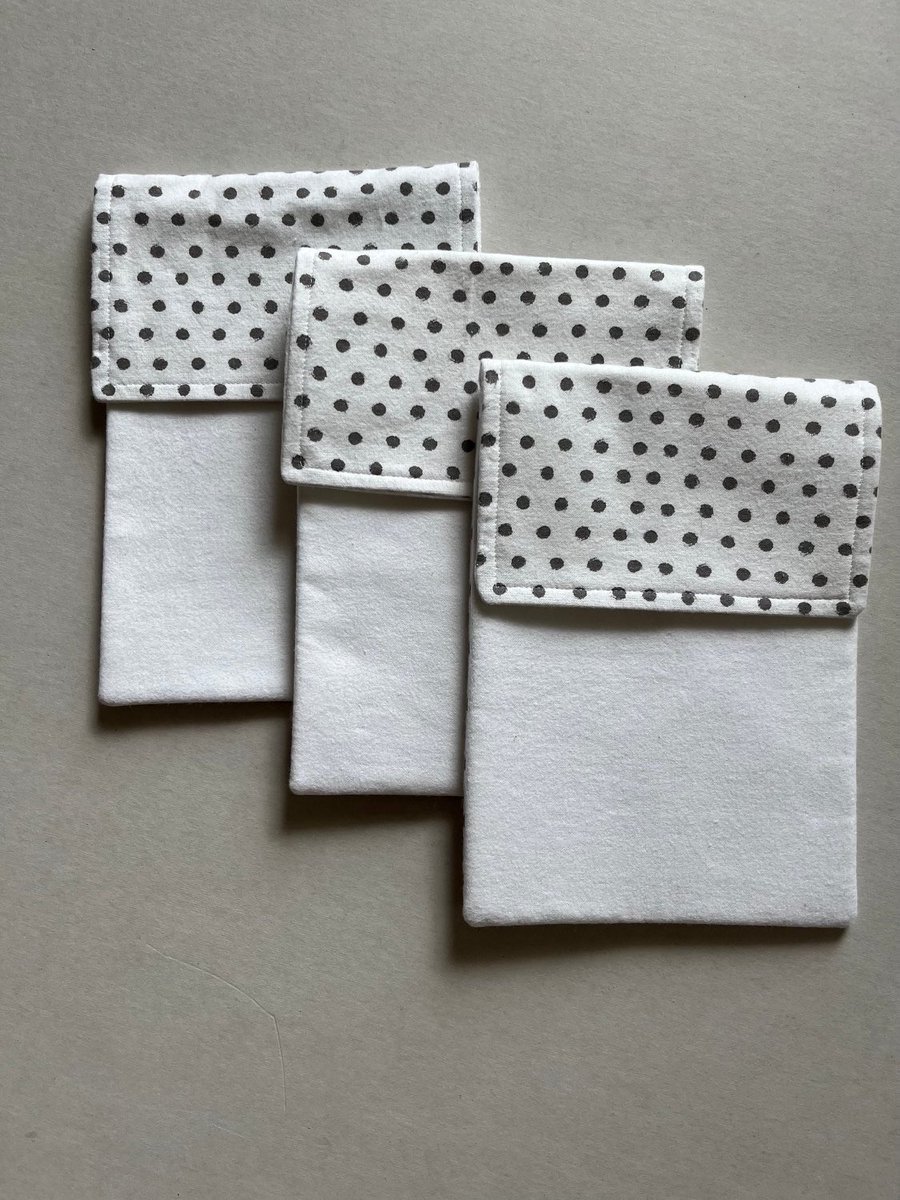 babycarebycornelia.etsy.com/listing/130594… Top selling print! #polkadots #diaperpouch
