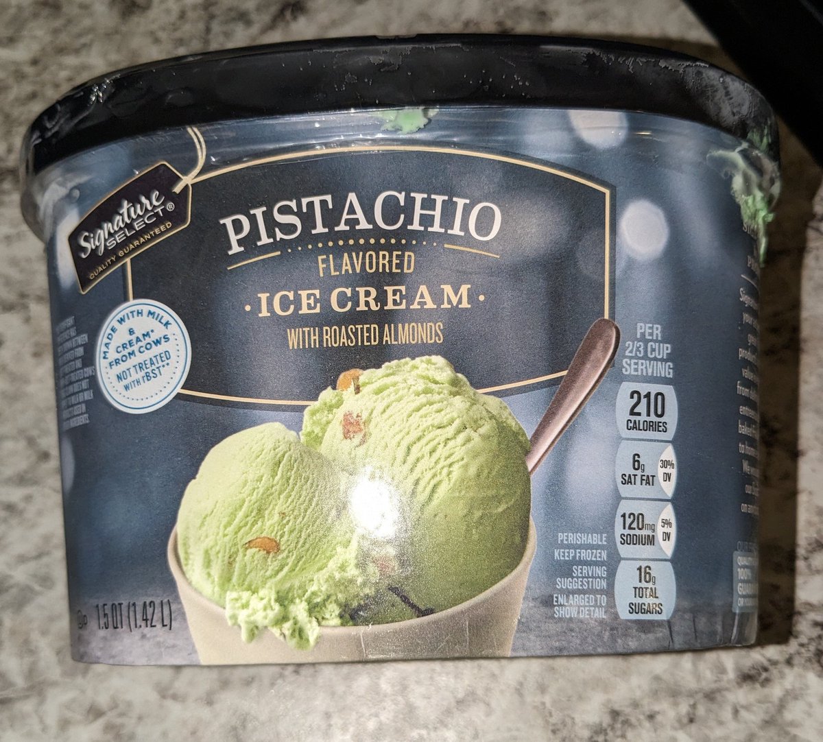 jennitsabangarr's tweet photo. My fav ice cream!! @jewelosco Signature Select Pistachio Ice Cream!! ๐ฆ๐จ๐๐ฝ๐คค๐ #icecream #pistachio #pistachioicecream #dessert #signatureselect #jewelosco #jewel #icecreamcone #foodie #chicagoland https://t.co/U3uDYc2jhh