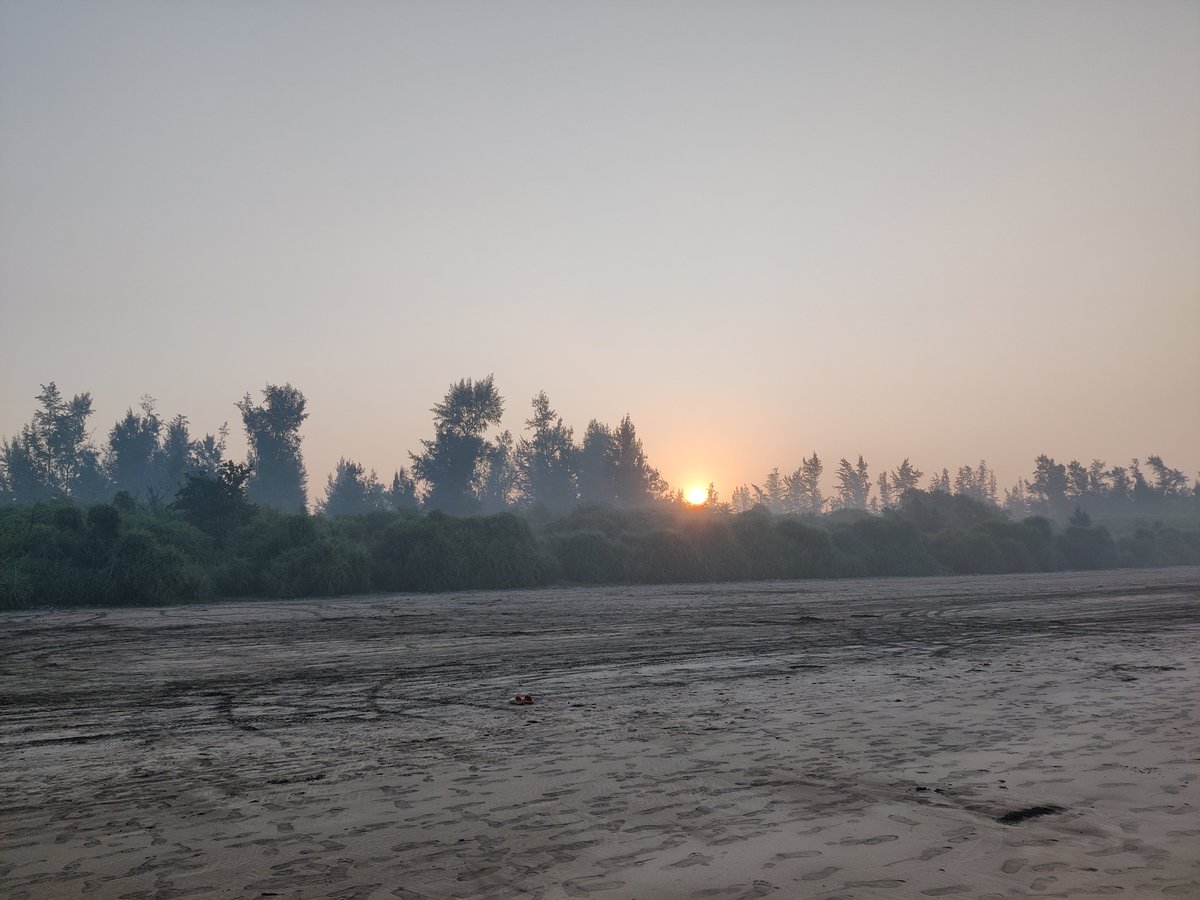 DrSanjay277's tweet photo. Good morning 🌄
Every sunrise is a new beginning, embrace it by the beach.
#sunrise
#diveagar 
#morning https://t.co/xyr79BoV8V