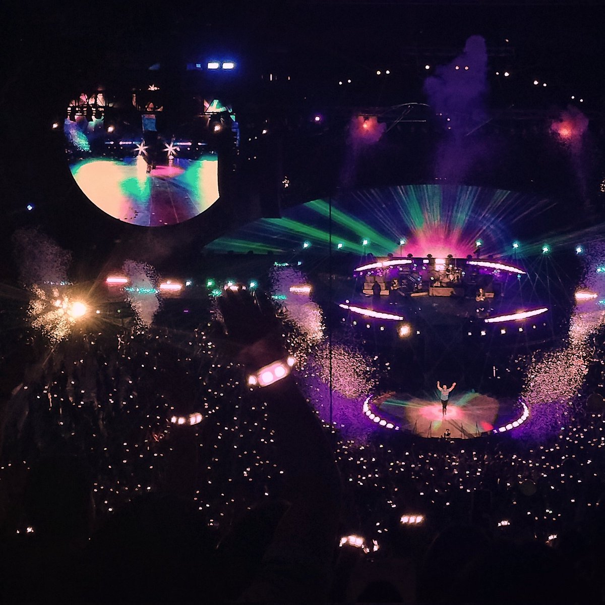 ella_mari10's tweet photo. everyone is an alien somewhere.
-Coldplay π½π€
#ColdplayBulacan
#MOTSWTPH
#ColdplayInPH https://t.co/u0b9RYz1DR