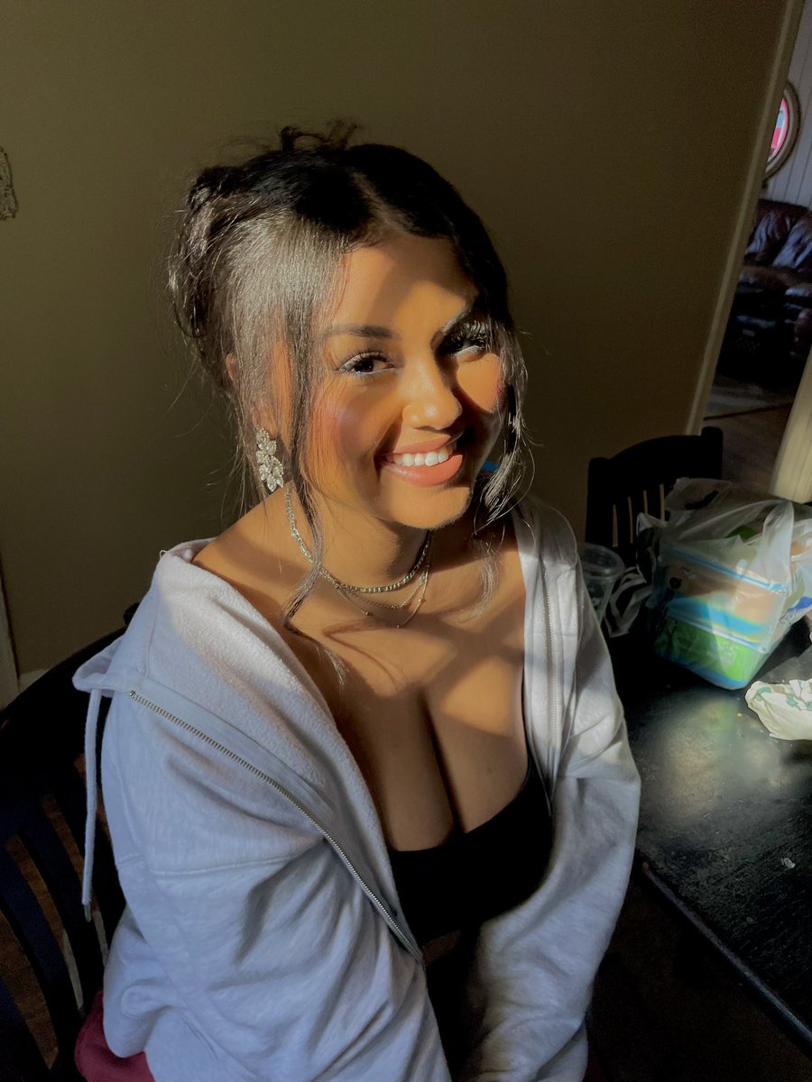 thtgrlbrooklynn's tweet photo. ✨👼🏾🌸✨🧚🏾‍♀️😌 https://t.co/EYRANdwEYn