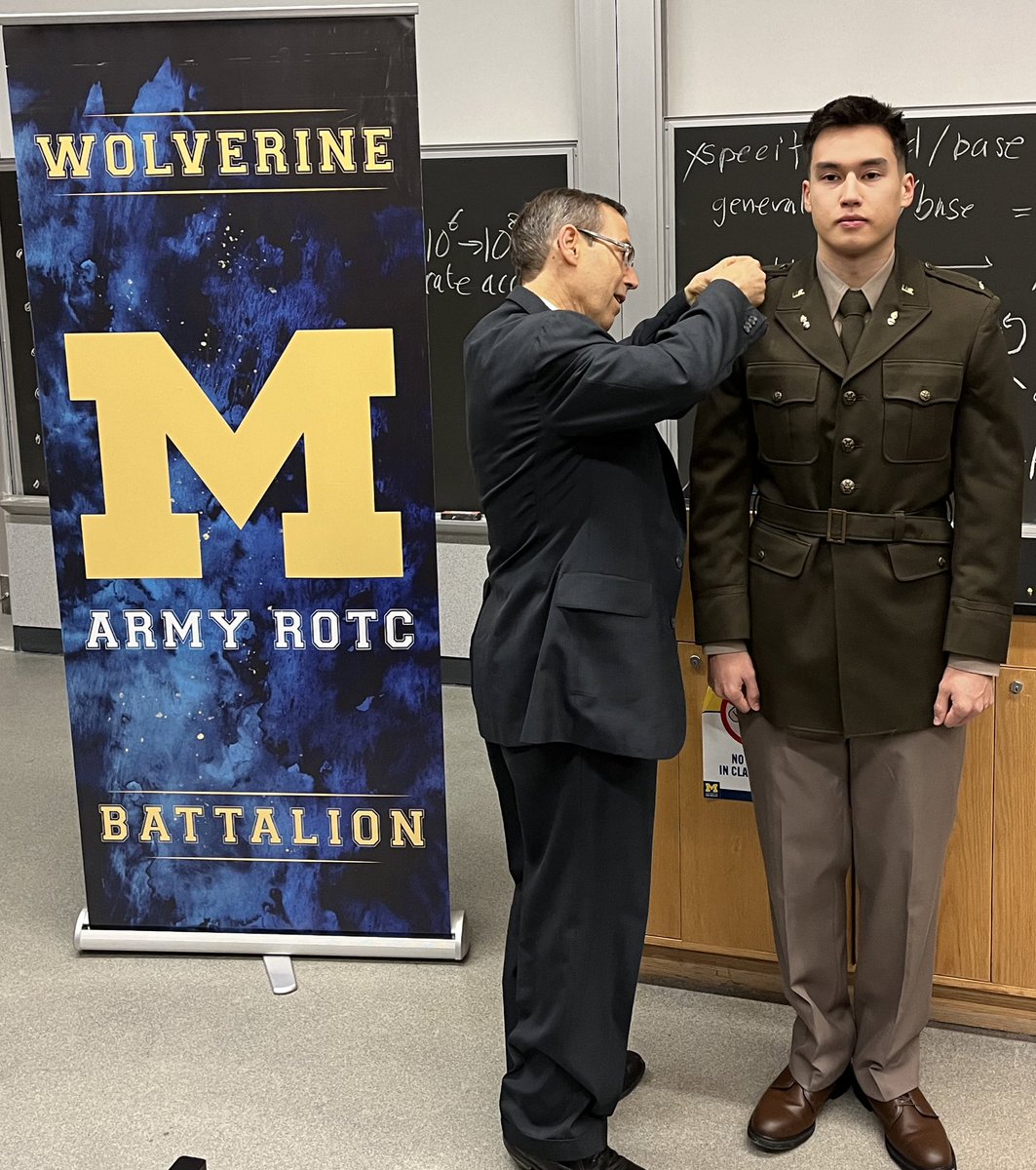 umicharmyrotc's tweet image. Congratulations 2LT Shane Yamco! Good luck on your path Leading the Best for our nation! #leadersandbest #goblue #armyrotc #7bde_rotc