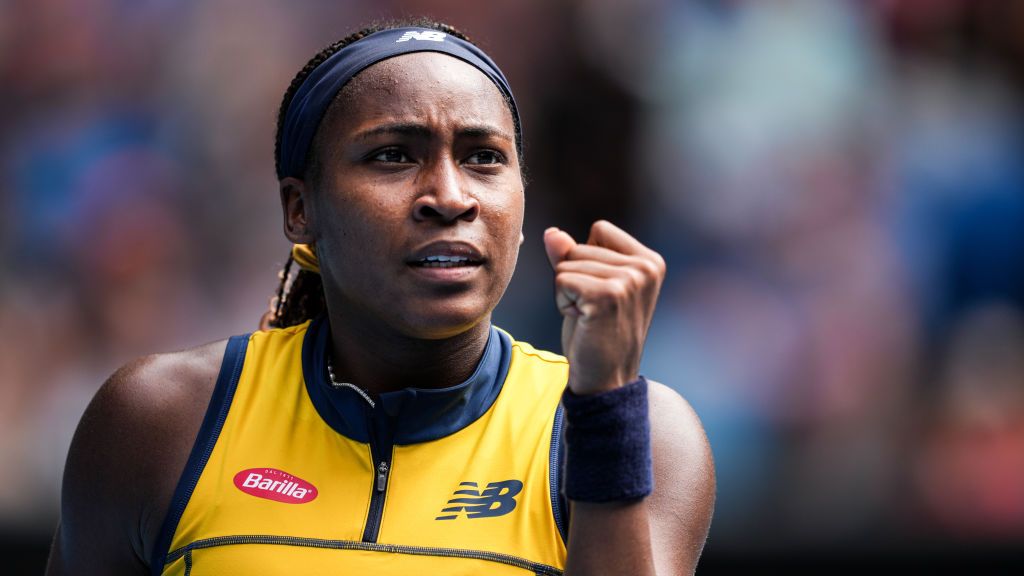 GameSetAndTalk's tweet photo. #Gauff 🇺🇸 première qualifiée pour les quarts de finale ! 💪
La N°4 mondiale tient son rang face à #Frech 🇵🇱 en 2 petits sets et 1H05 de jeu pour atteindre pour la 1ère fois de sa carrière les quarts à l'Open d'Australie 🇦🇺 ! 👏
Next ? #Kostyuk 🇺🇦 ou #Timofeeva 🇷🇺 ! 👀
#AusOpen https://t.co/ivvfy4mDCc