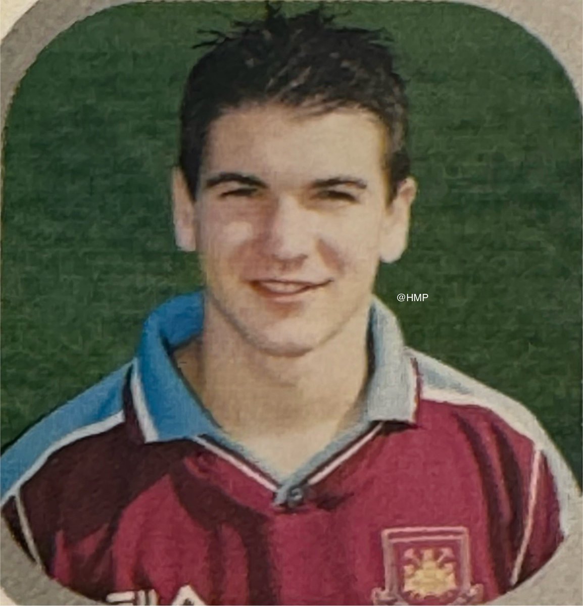 Happy 43rd birthday to Shaun Byrne,ex WHU trainee from 8yrs old,Shaun played for the mighty Hammers between,1999-2004,
making 3 appearances in league &amp; cup.Many happy returns,hope u have a great day! 🥳🍻🎂🎁🎈⚒⚒⚒