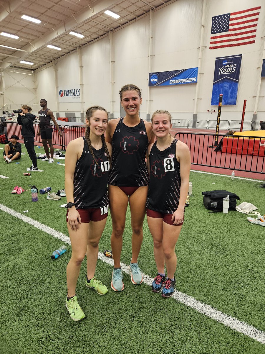 All three ladies ran personal best in their main event for the day and come back, and run personal best in the 3k.

What a performance 👏 

#Threshers#BethelCollege
#Track&field