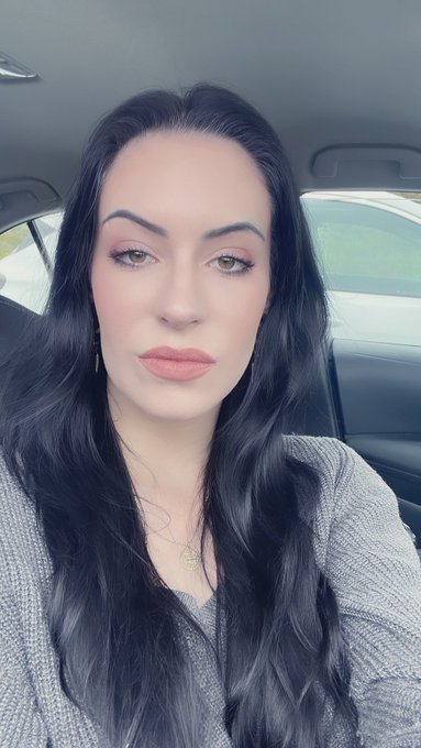 Resting bitch face. 🤷🏻‍♀️ https://t.co/XptvombQfX