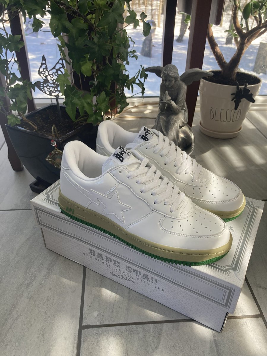 grailedpolice's tweet image. #Bapesta White/Green 2008