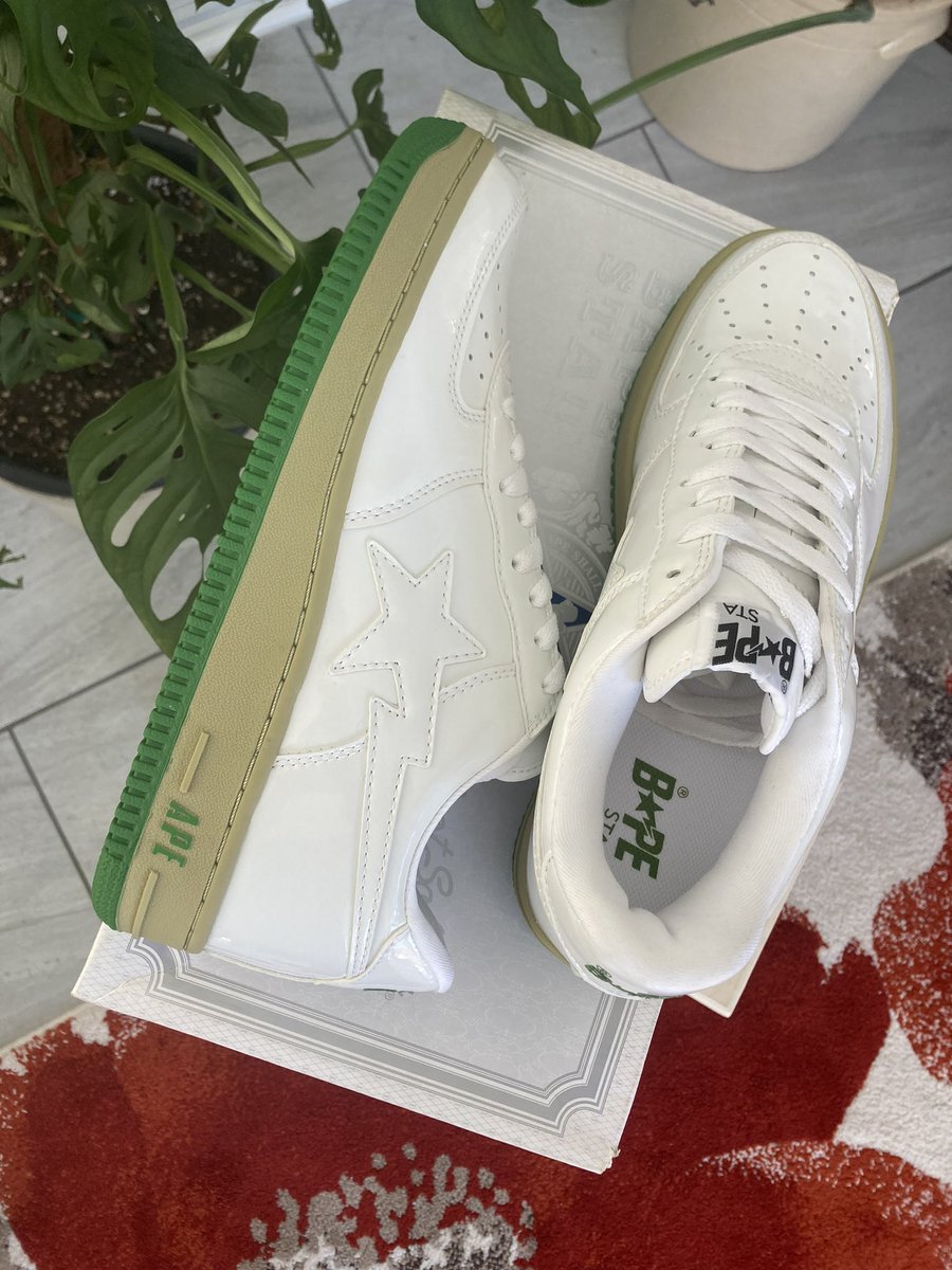 grailedpolice's tweet image. #Bapesta White/Green 2008