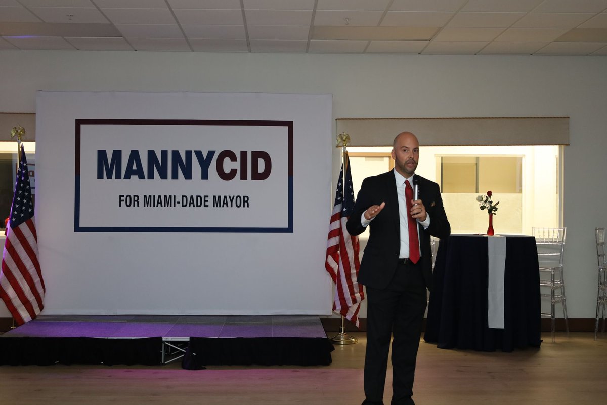 Danaisy_Oficial's tweet photo. @votemannycid For #MiamiDadeMayor 2024 #MiamiDade https://t.co/7WqWk64ZFT
