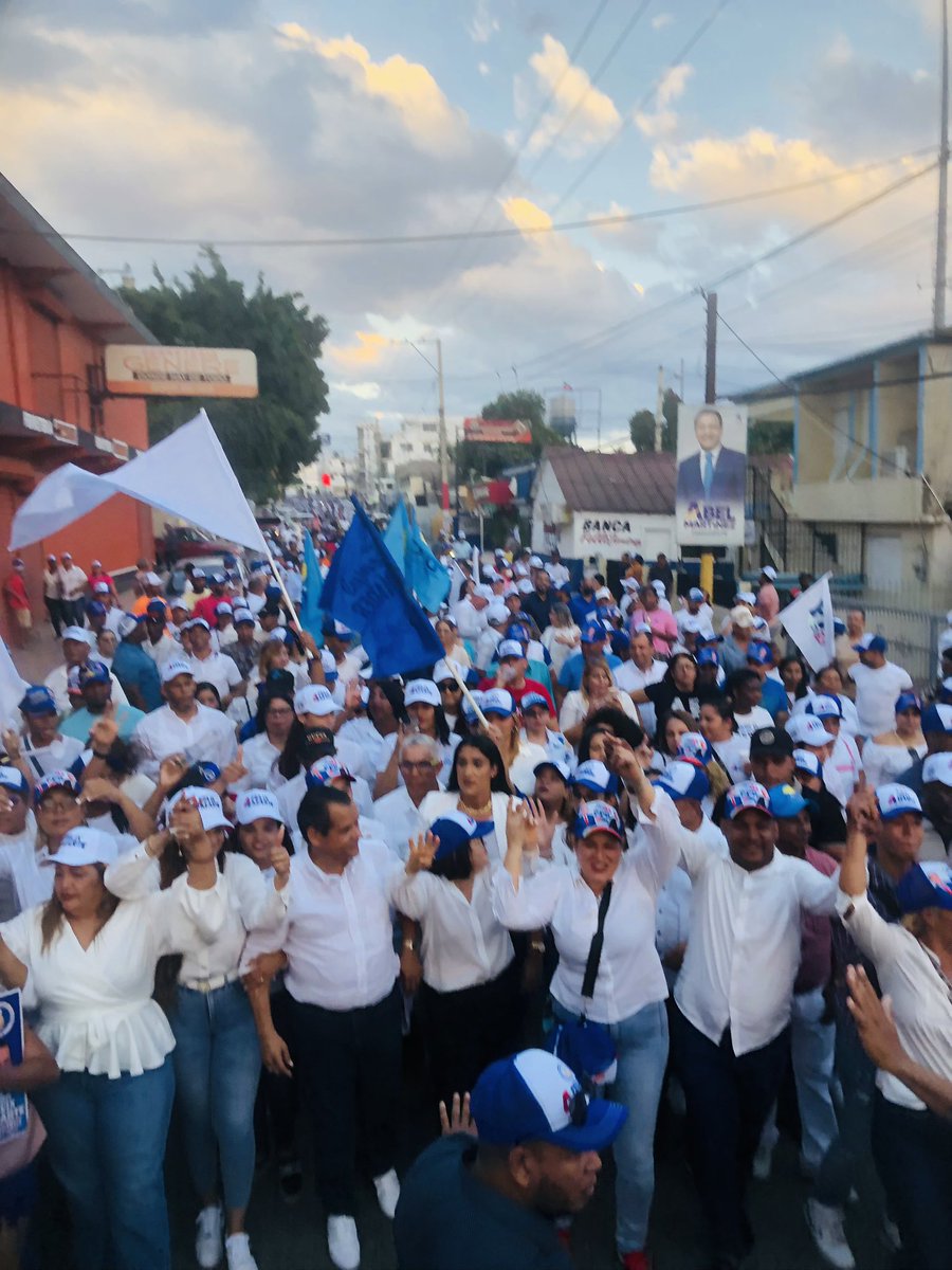 El triunfo está asegurado en el municipio San Ignacio de Sabaneta este 18 de febrero <a href="/CarolinaMejiaG/">CarolinaMejiaG</a> <a href="/luisabinader/">Luis Abinader</a> <a href="/EddyOlivares14/">Eddy Olivares</a> <a href="/JosePaliza/">Jose Paliza</a> <a href="/yoma04/">Yomailin Zapata</a> <a href="/PilarteYoanna/">Yoanna pilarte</a> <a href="/SolangeEstevez1/">Solange Estevez</a>