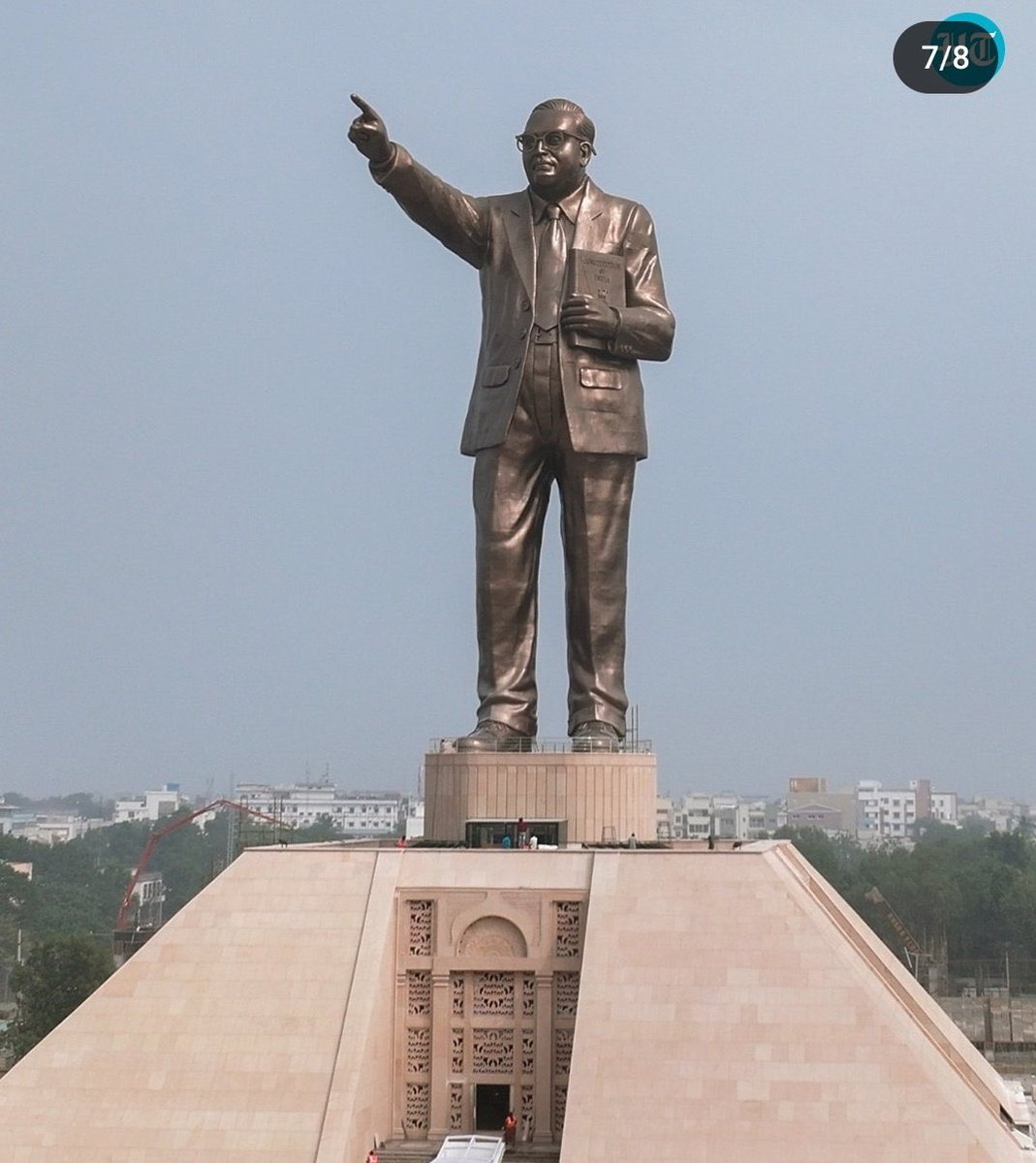 JitendraMeenaDU's tweet photo. आंध्रप्रदेश सरकार ने कल बाबा साहेब डॉ अम्बेडकर का 206 फीट ऊँचे प्रतिमा का अनावरण किया हैं। जिसे स्टेच्यू ऑफ़ सोशल जस्टिस नाम दिया गया हैं। 

जय भीम जय जोहार ❤️ https://t.co/MGPmNCm3pL